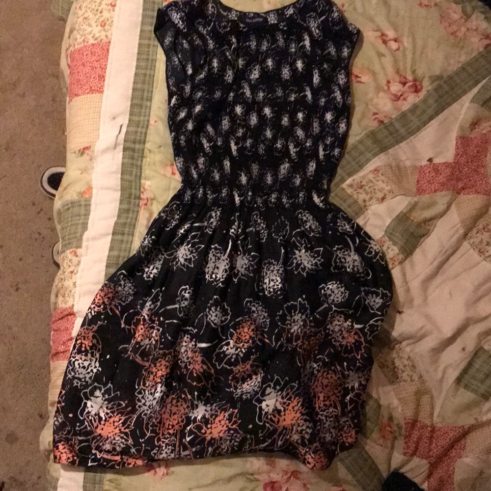 Max edition black design dress